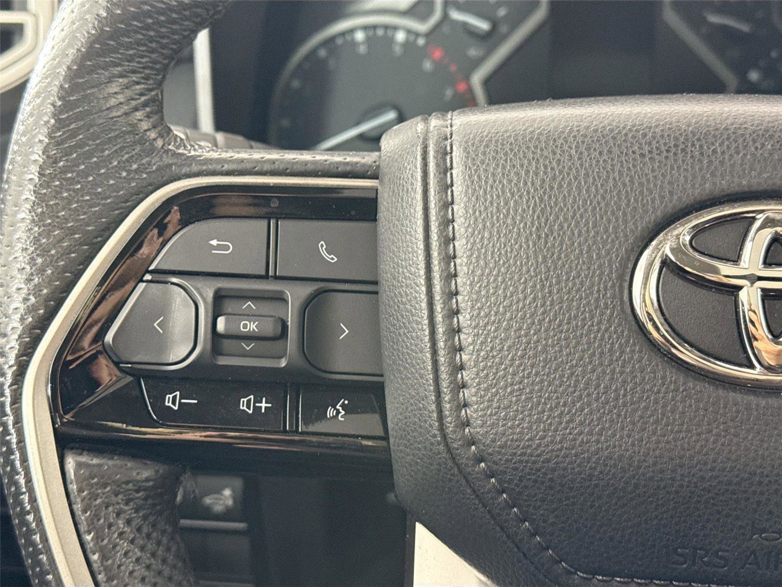 Used 2023 Toyota Tundra Limited AWD/4WD image 18