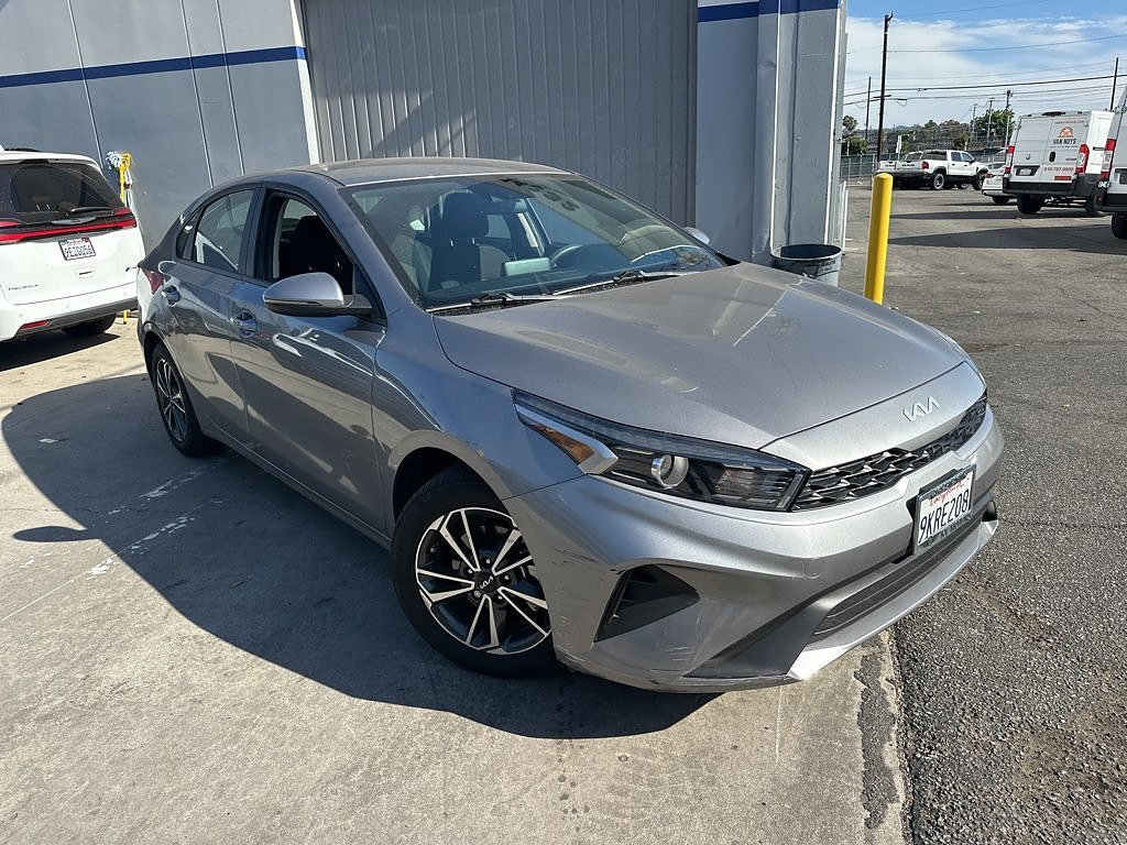 Used 2024 Kia Forte LXS w/ LXS Technology Package FWD image 1
