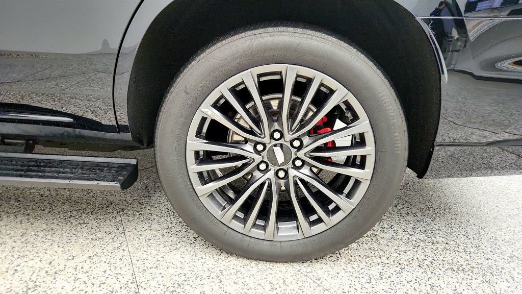 Used 2023 Cadillac Escalade V image 9