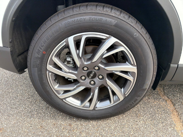 New 2026 Lincoln Corsair Premiere FWD image 18