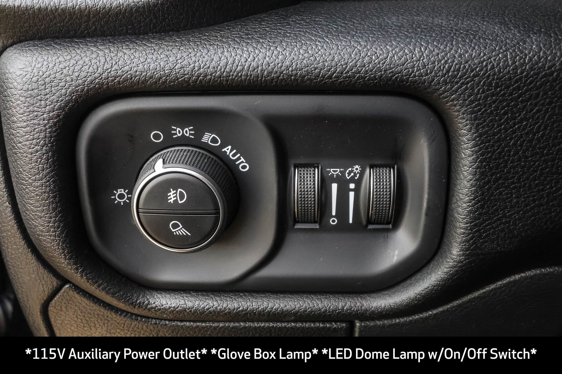 New 2026 RAM 1500 4x4 Crew Cab image 31