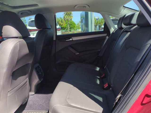 Used 2022 Volkswagen Passat 2.0T SE image 14