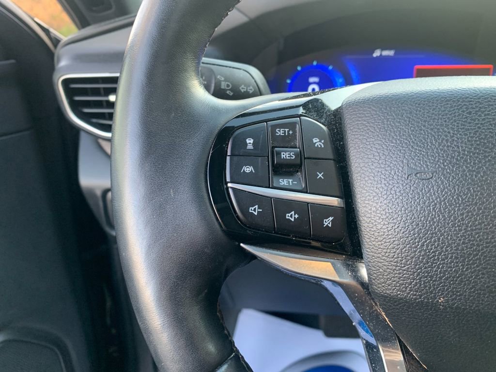 Used 2022 Ford Explorer Platinum w/ Equipment Group 601A image 30