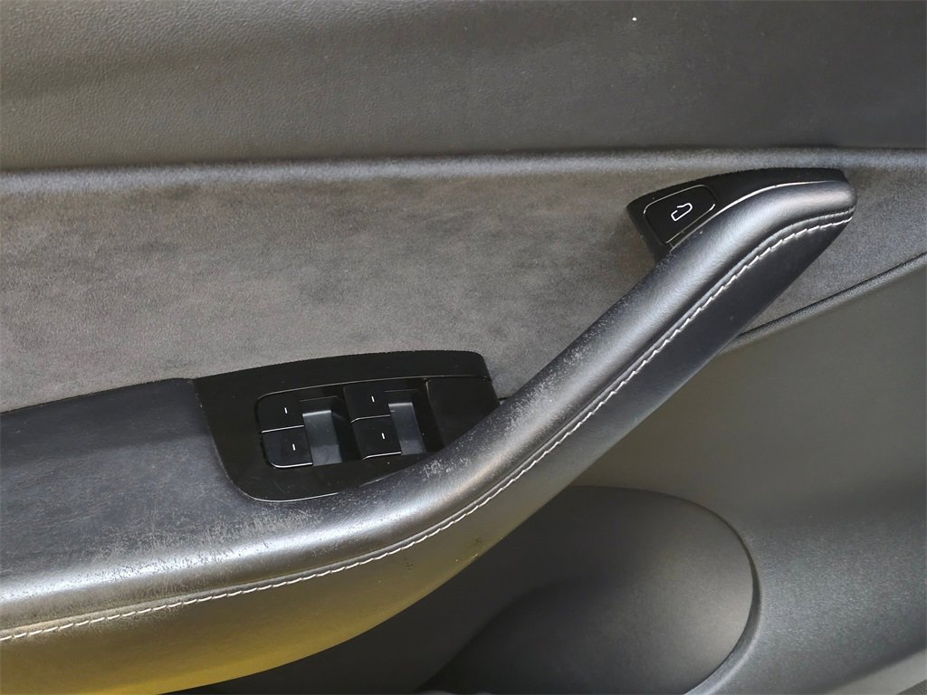 Used 2021 Tesla Model Y Long Range image 23