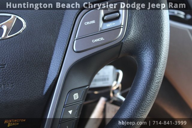 Used 2018 Hyundai Santa Fe SE image 16