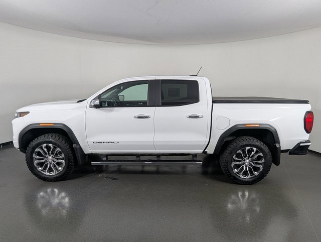 Used 2023 GMC Canyon Denali image 5