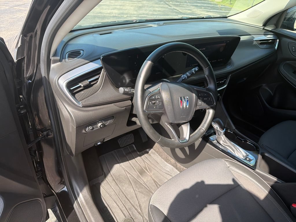 Used 2024 Buick Encore GX Preferred FWD image 17