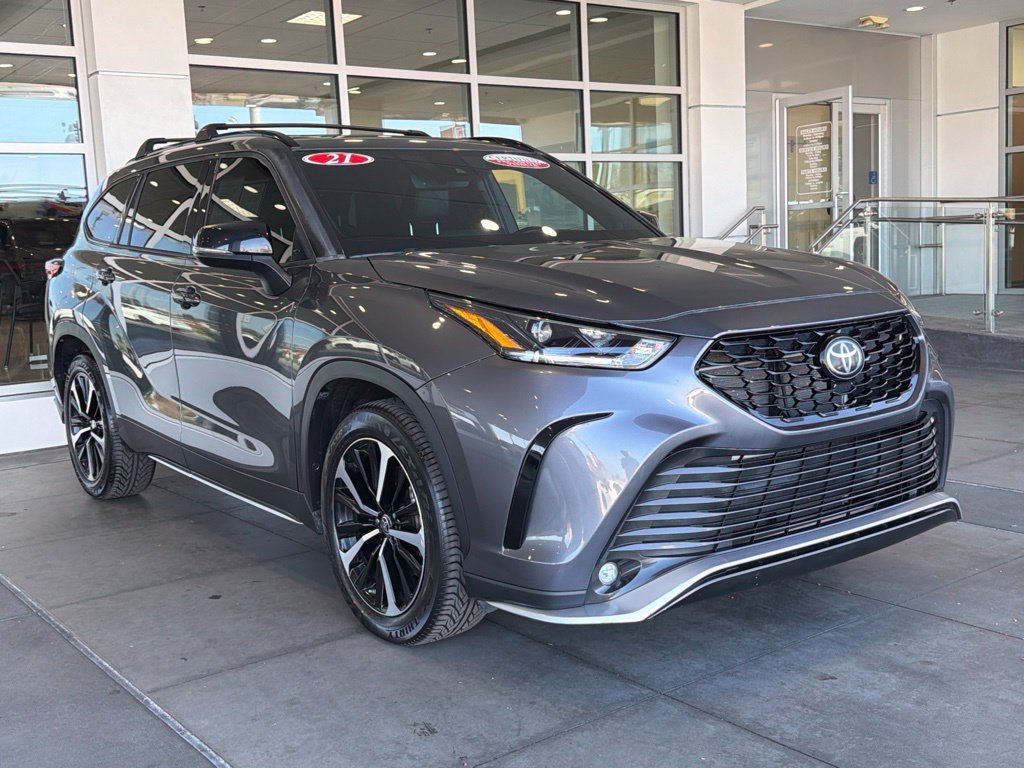 Certified 2021 Toyota Highlander XSE FWD image 8
