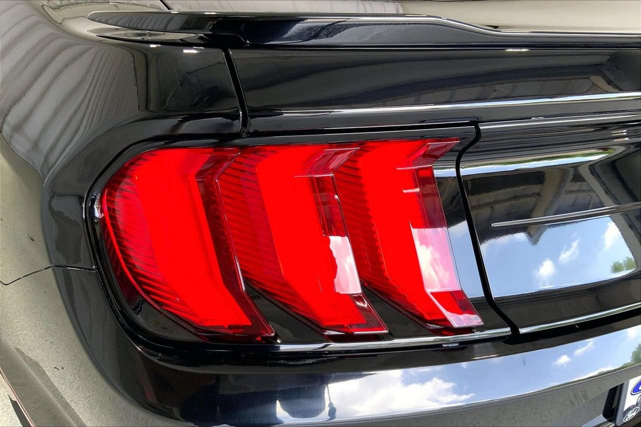 Used 2022 Ford Mustang GT RWD image 29