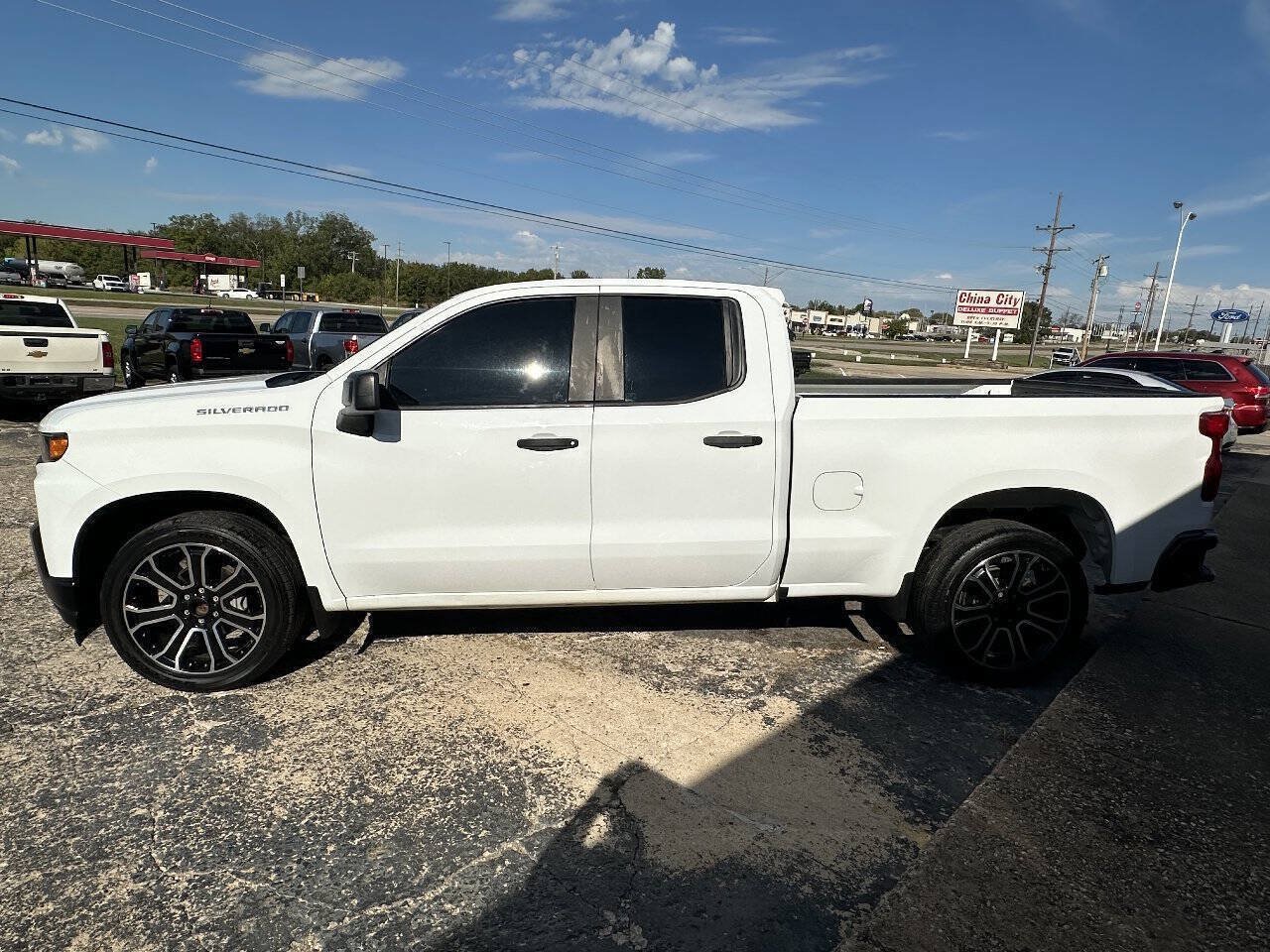 Used 2019 Chevrolet Silverado 1500 W/T RWD image 5