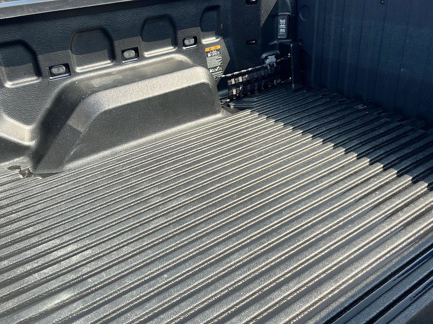 Used 2024 Chevrolet Silverado 1500 LT AWD/4WD image 23