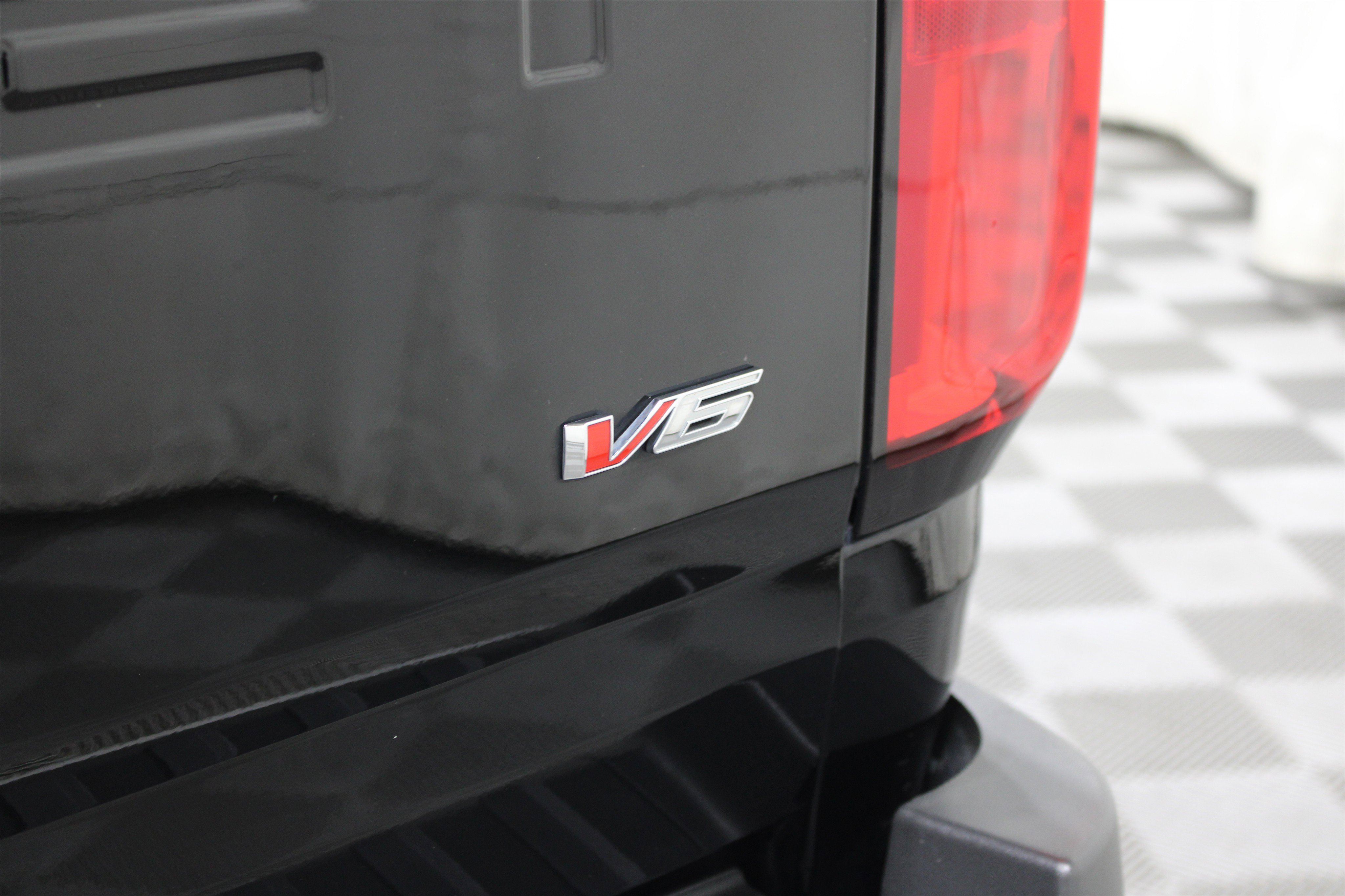 Used 2021 Chevrolet Colorado W/T image 25