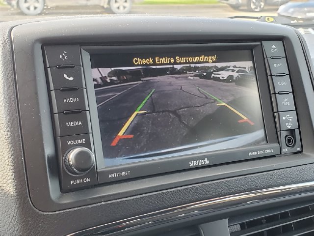 Used 2020 Dodge Grand Caravan SE FWD image 14