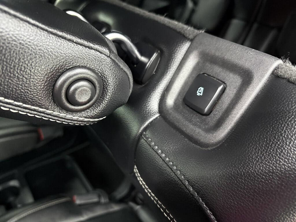 Used 2020 Ford Explorer ST w/ ST Street Pack image 13