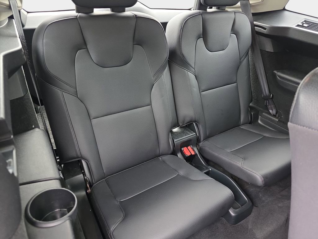 Used 2016 Volvo XC90 T6 Momentum w/ Protection Package Plus AWD/4WD image 16