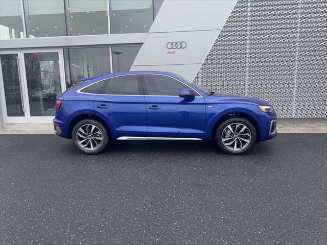 Used 2023 Audi Q5 2.0T Premium w/ Convenience Package AWD/4WD image 2