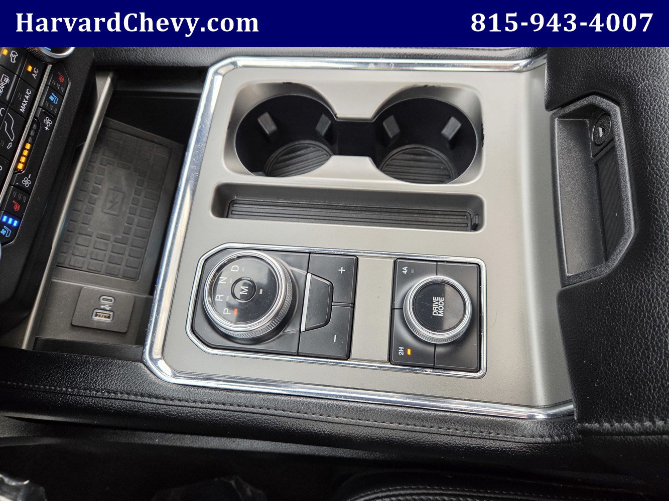 Used 2020 Ford Expedition XLT w/ Equipment Group 202A AWD/4WD image 11