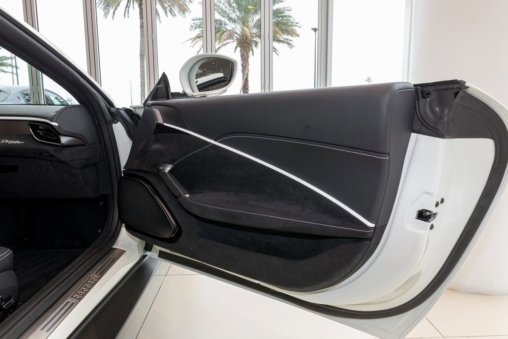Used 2024 Ferrari Roma Spider image 32