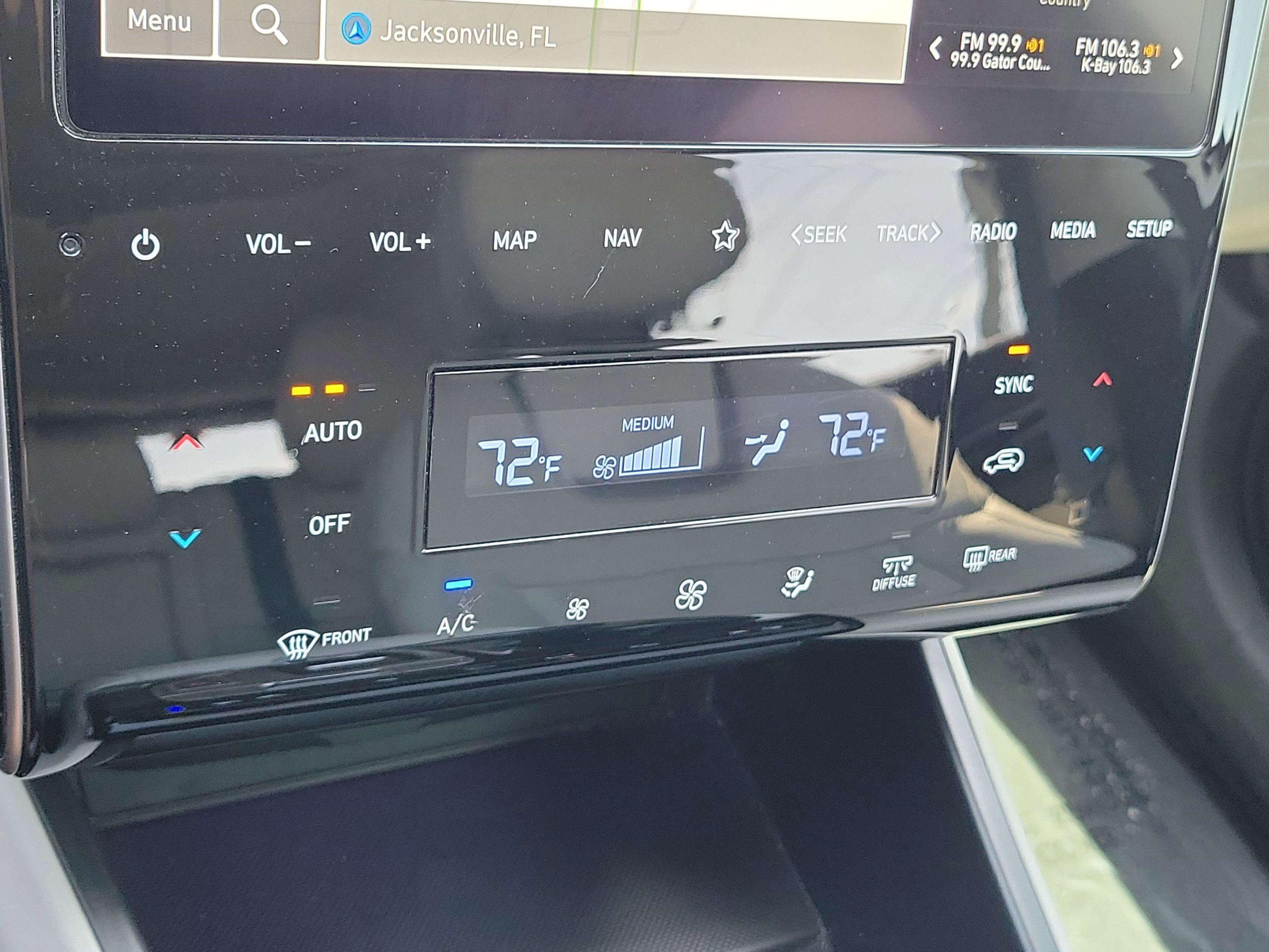 Certified 2023 Hyundai Tucson Limited AWD/4WD image 29