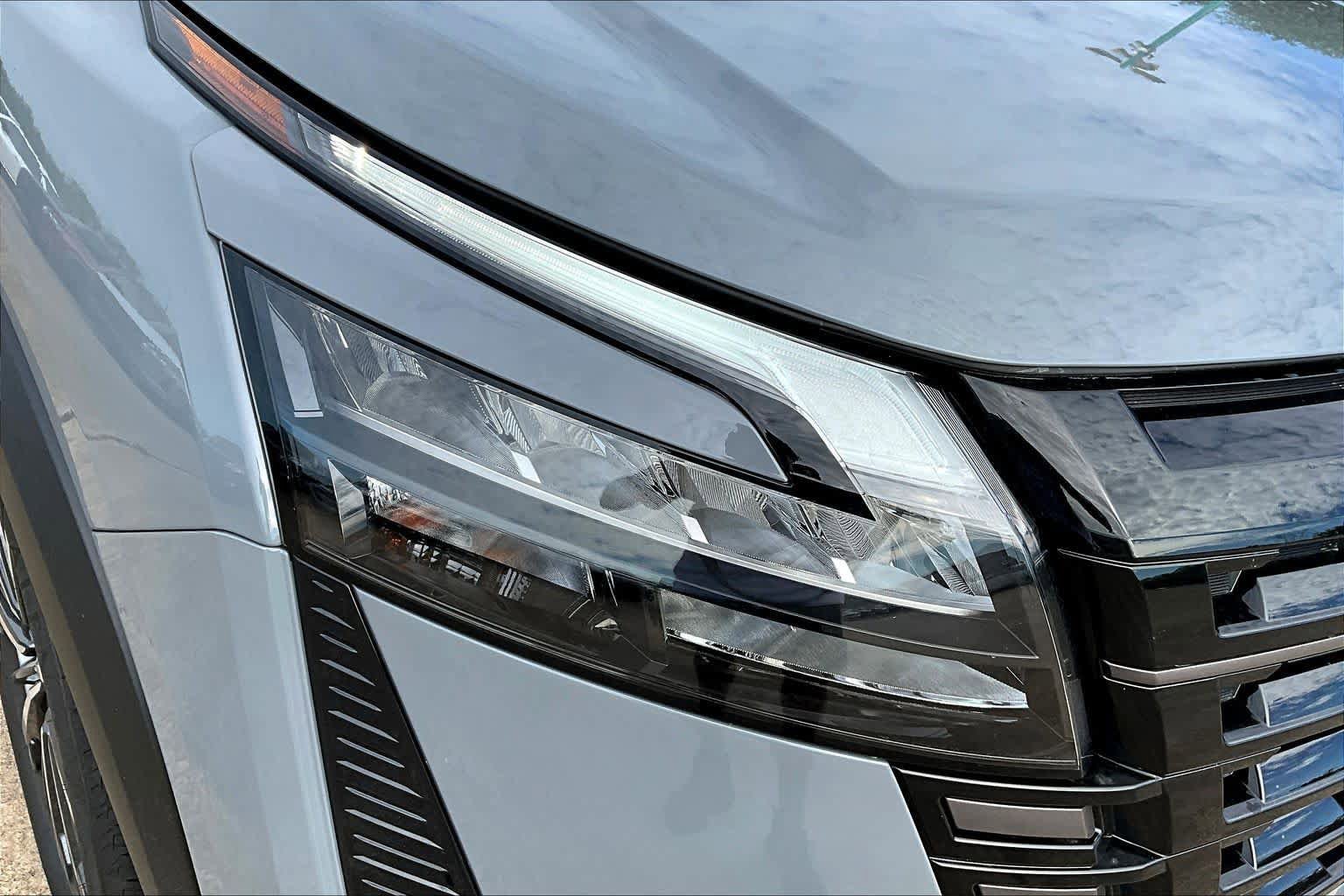 New 2026 Nissan Pathfinder Platinum AWD/4WD image 19
