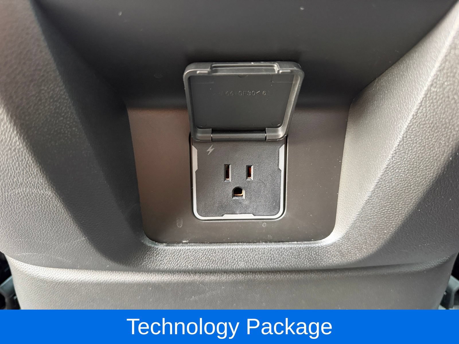 Used 2025 Chevrolet Suburban Premier AWD/4WD image 33