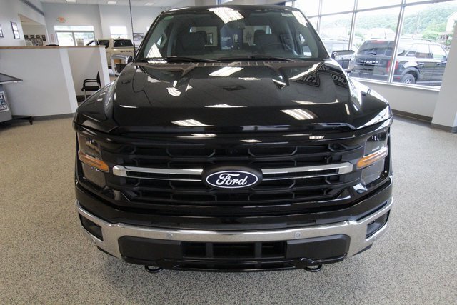 New 2025 Ford F150 XLT w/ Equipment Group 302A MID image 2