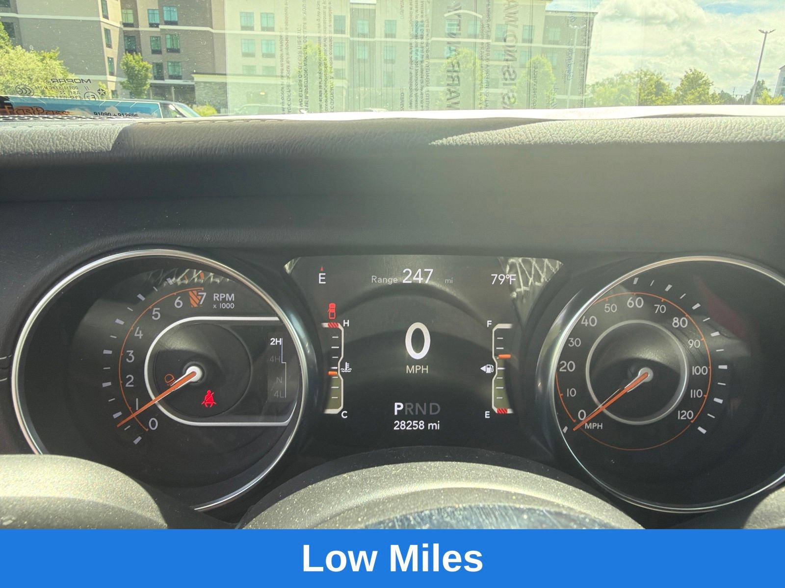 Used 2021 Jeep Gladiator Overland AWD/4WD image 12