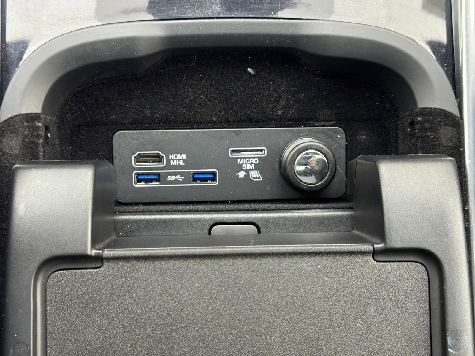 Used 2018 Land Rover Range Rover Sport HSE image 35