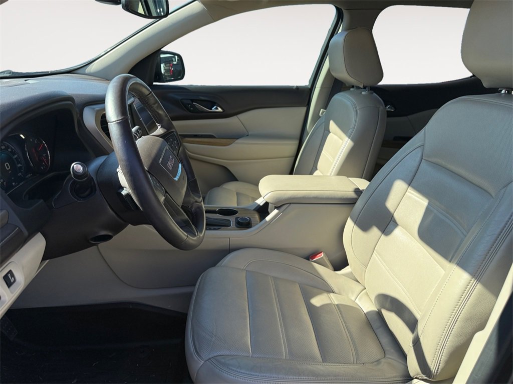 Used 2017 GMC Acadia Denali w/ Technology Package image 9