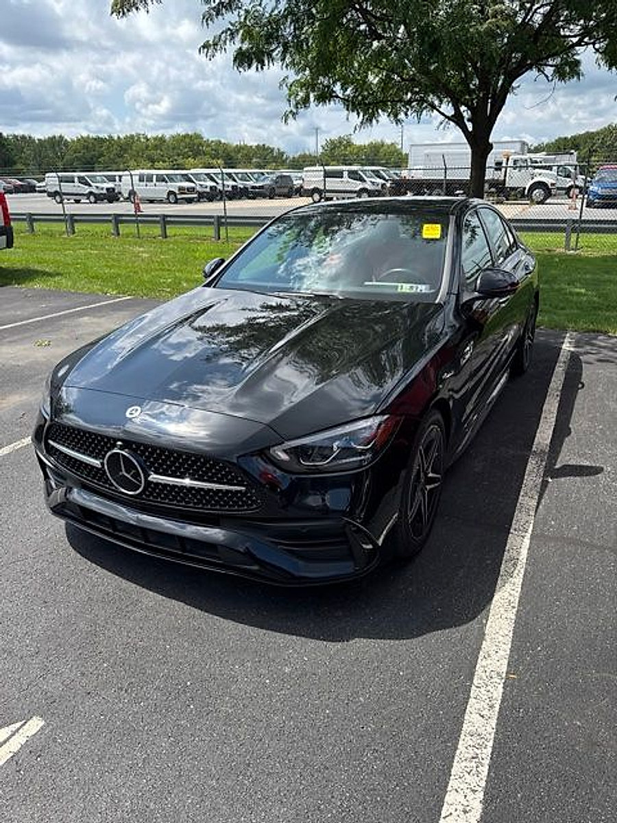 Used 2024 Mercedes-Benz C 300 4MATIC Sedan video 1