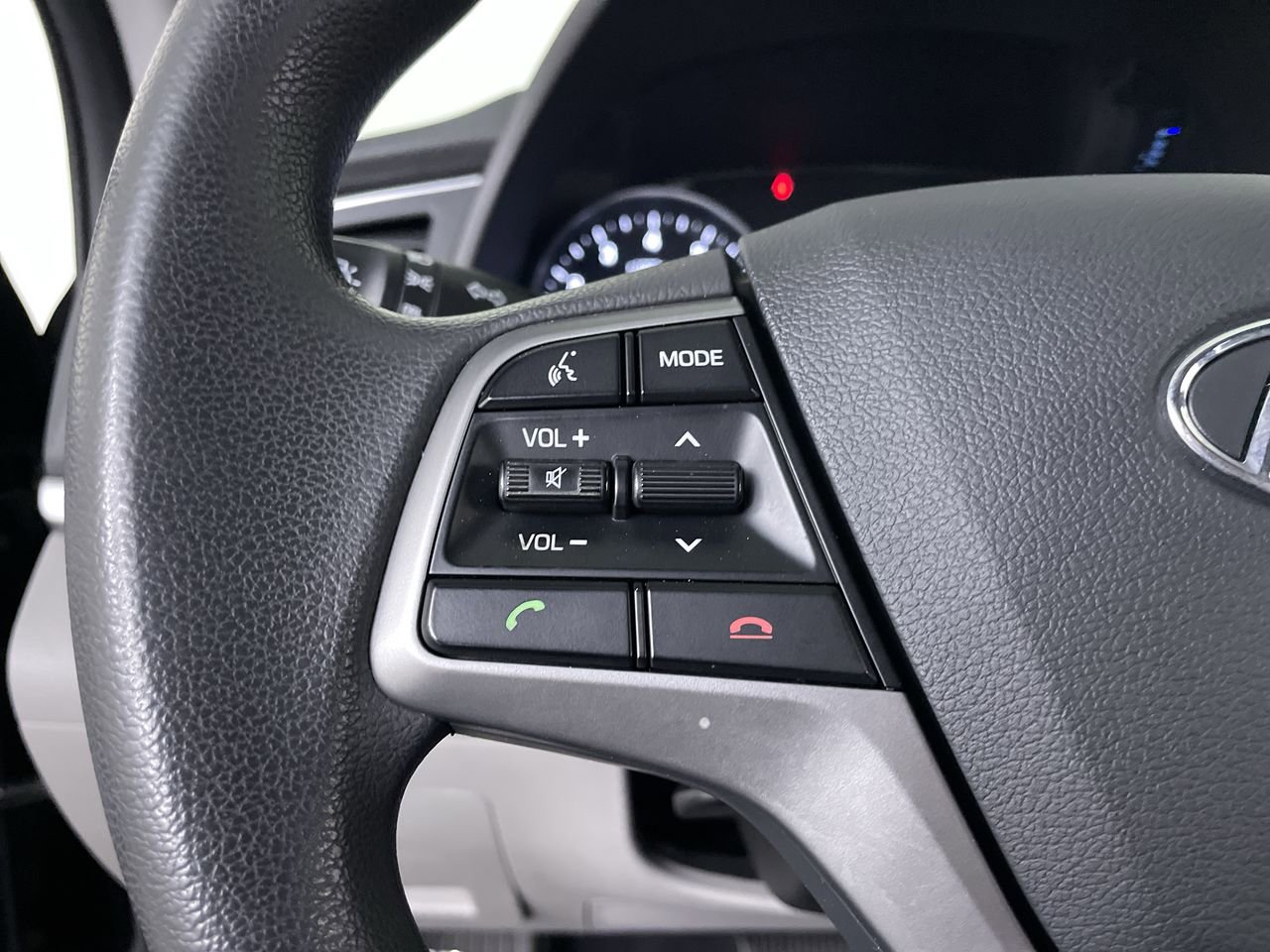 Used 2018 Hyundai Elantra SE FWD image 23