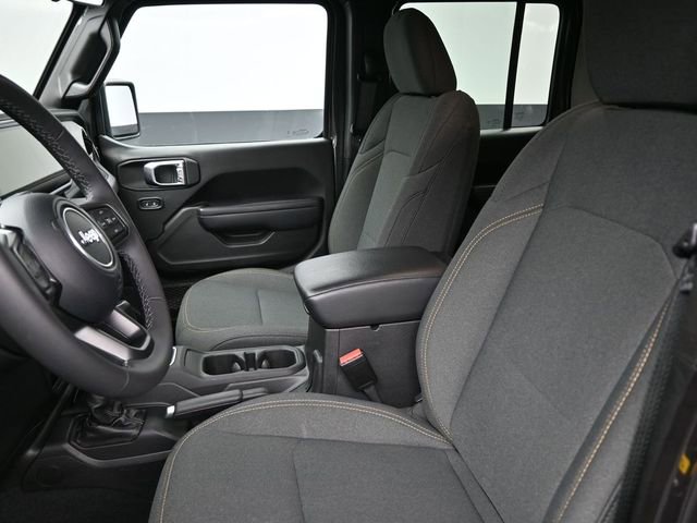 Used 2025 Jeep Wrangler Sport S image 19