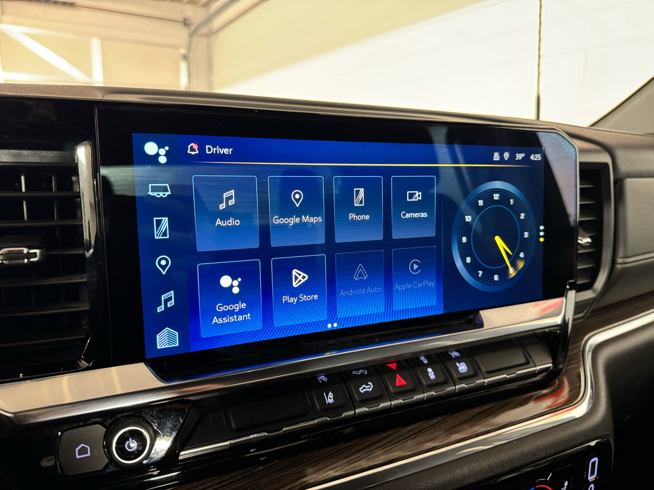 Used 2024 Chevrolet Silverado 2500 LT w/ Convenience Package image 21