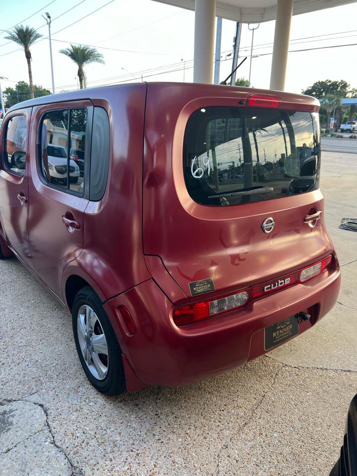 Used 2010 Nissan Cube 1.8 S w/ Interior Designer Pkg FWD image 3