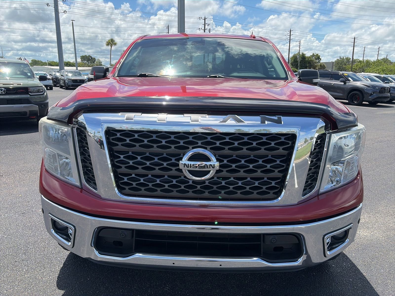 Used 2017 Nissan Titan SV RWD image 2