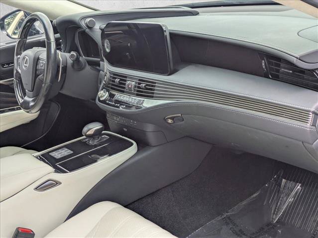 Used 2023 Lexus LS 500 w/ Interior Upgrade Package RWD image 21