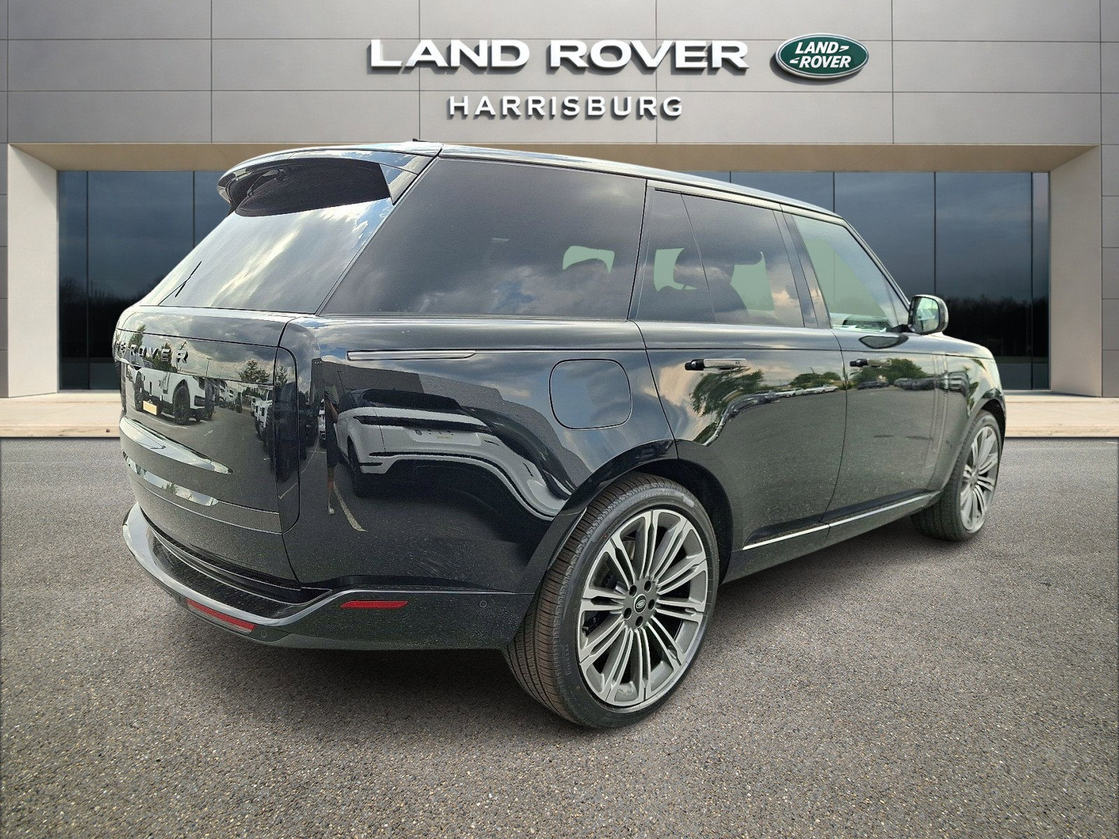 New 2025 Land Rover Range Rover SE AWD/4WD image 4