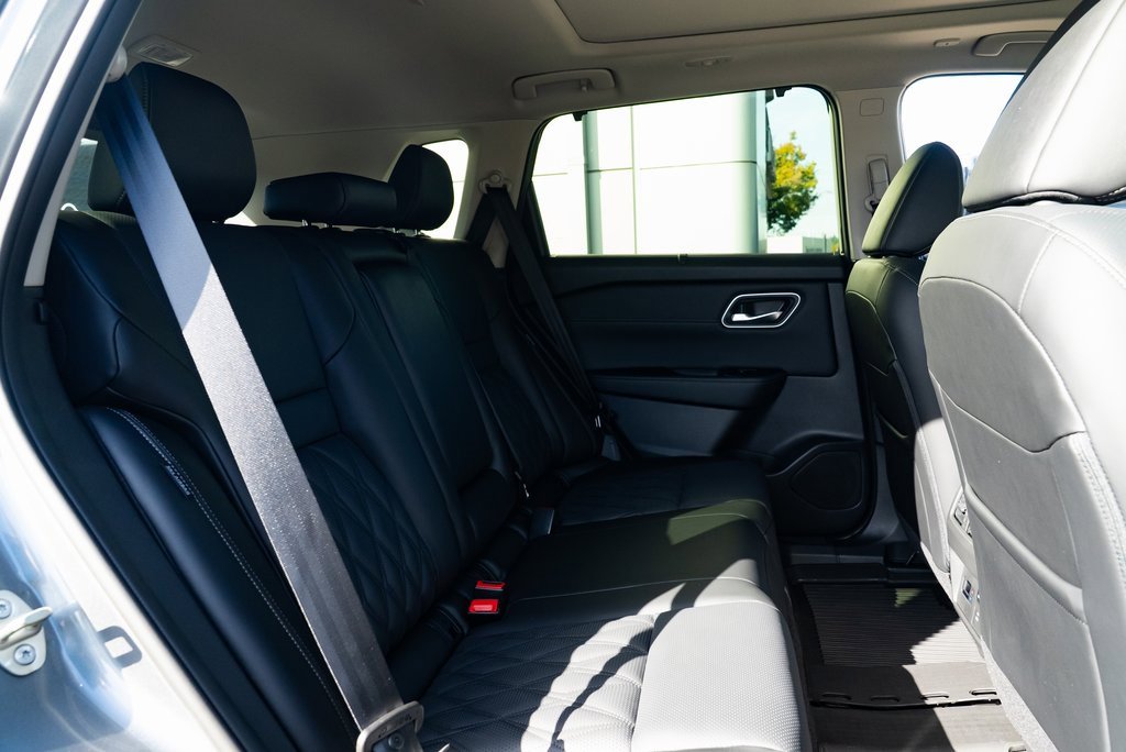 New 2026 Nissan Rogue Platinum image 24