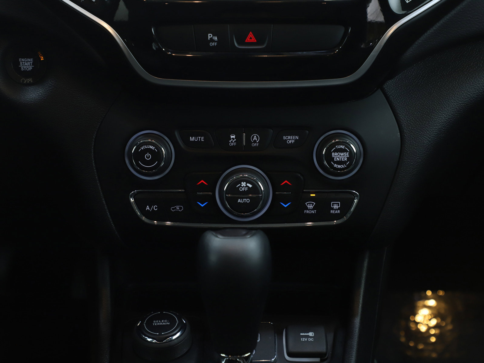 Used 2020 Jeep Cherokee Limited image 17