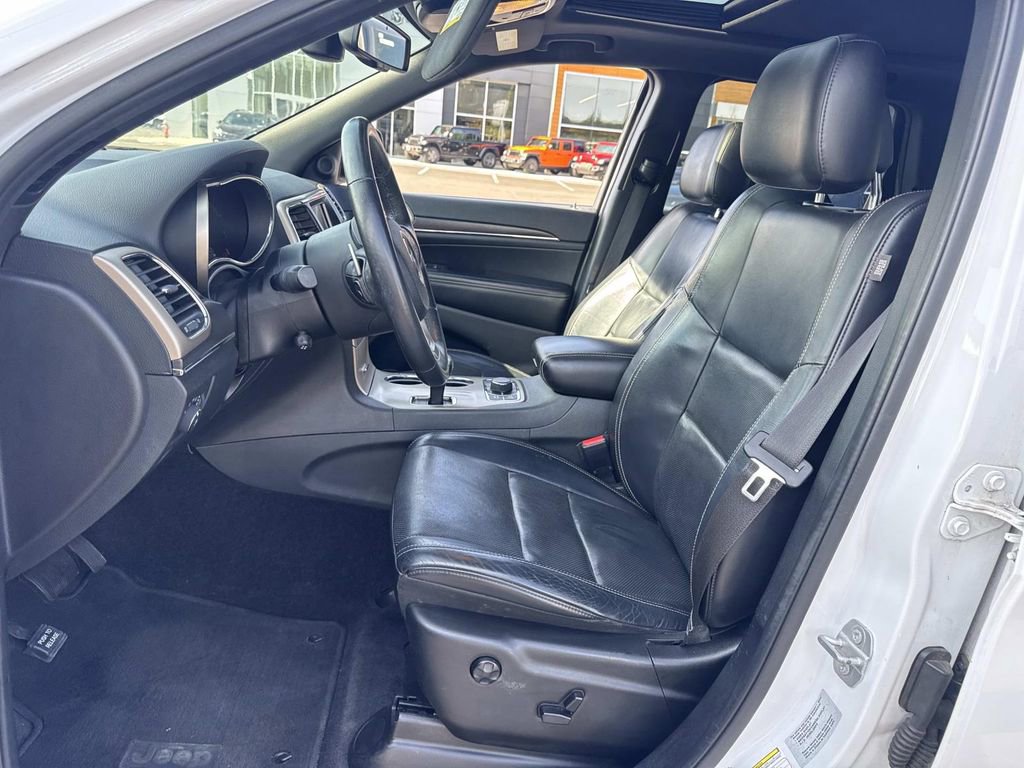 Used 2015 Jeep Grand Cherokee Limited w/ Luxury Group II image 10