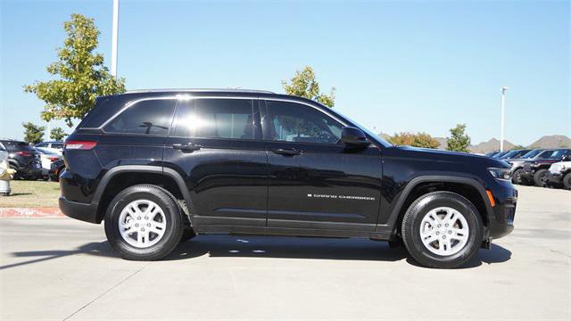 Certified 2023 Jeep Grand Cherokee Laredo w/ Luxury Tech Group I image 10