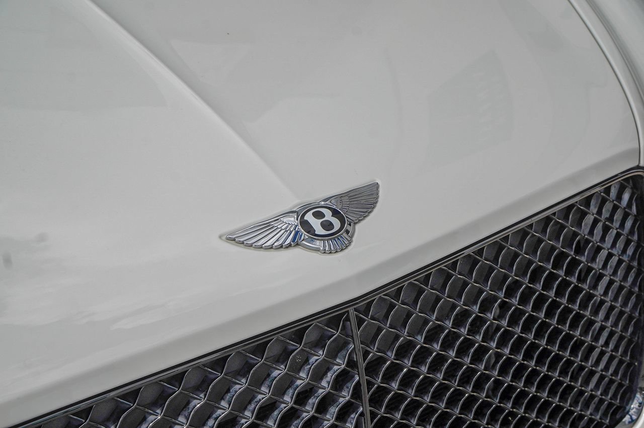 Certified 2023 Bentley Bentayga AWD/4WD image 8