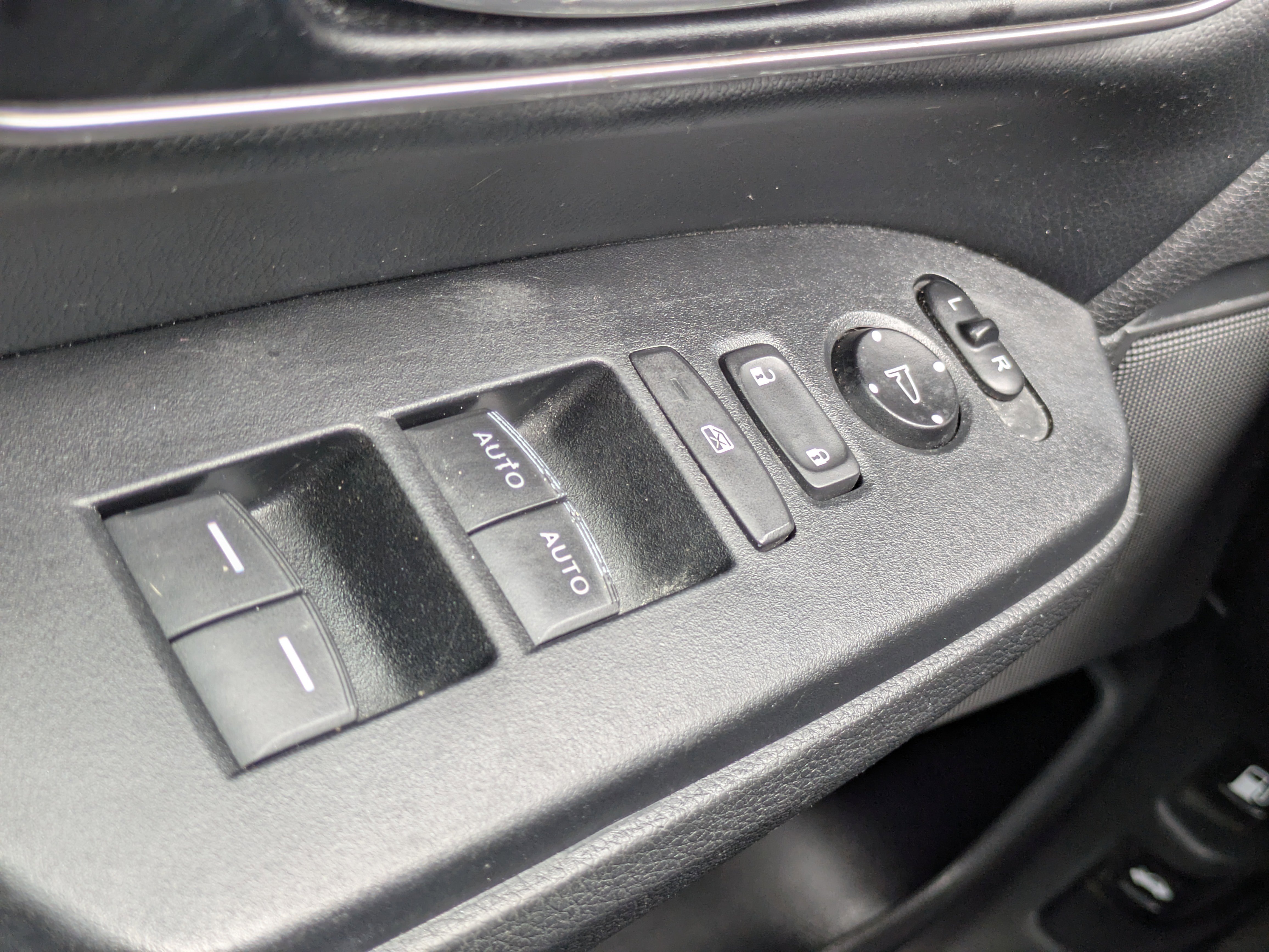 Used 2021 Honda CR-V Touring image 13