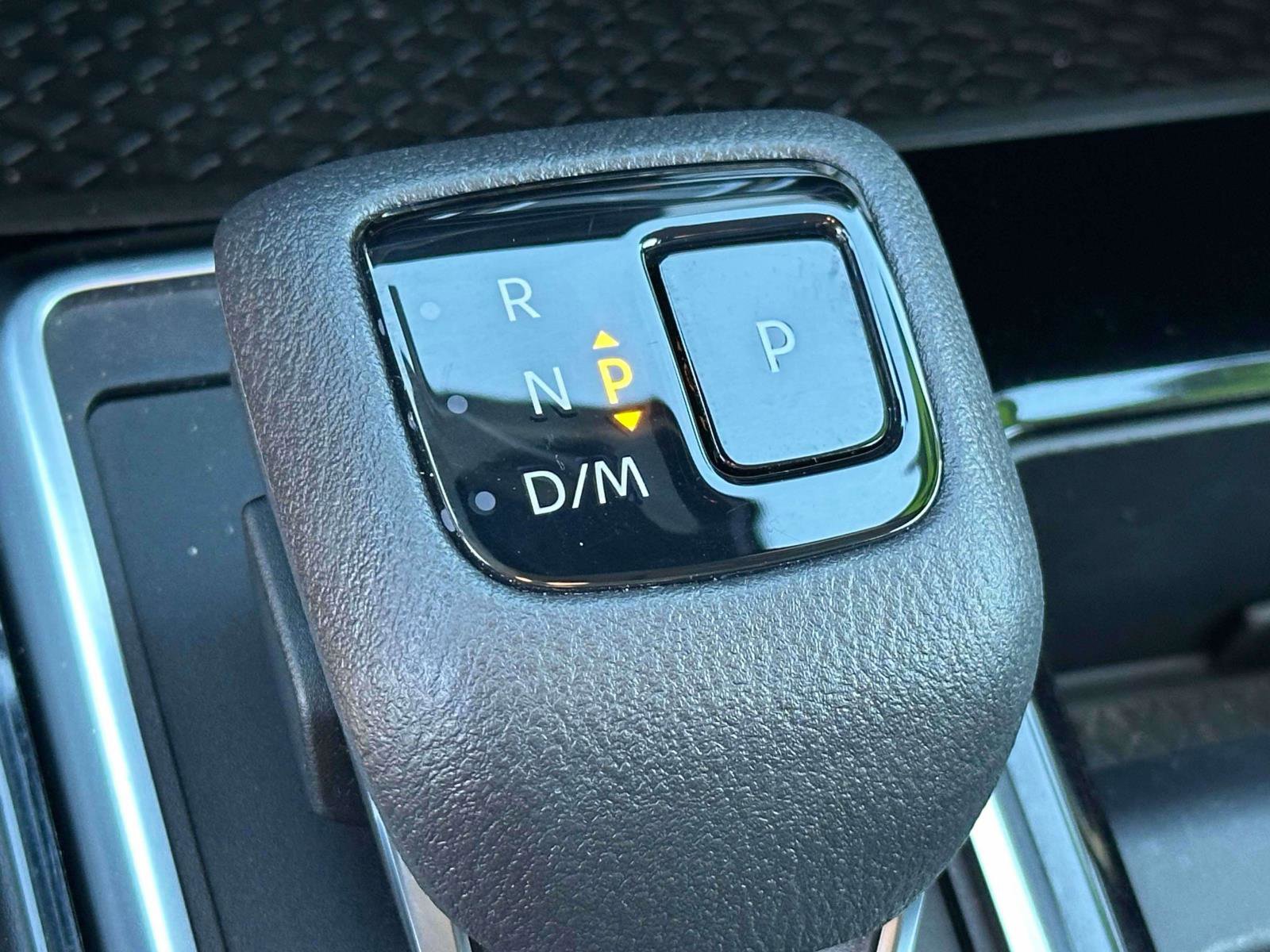 Used 2023 Nissan Pathfinder SV AWD/4WD image 25