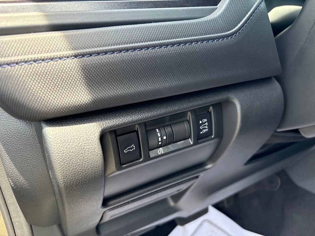 Certified 2025 Subaru Forester Premium AWD/4WD image 20