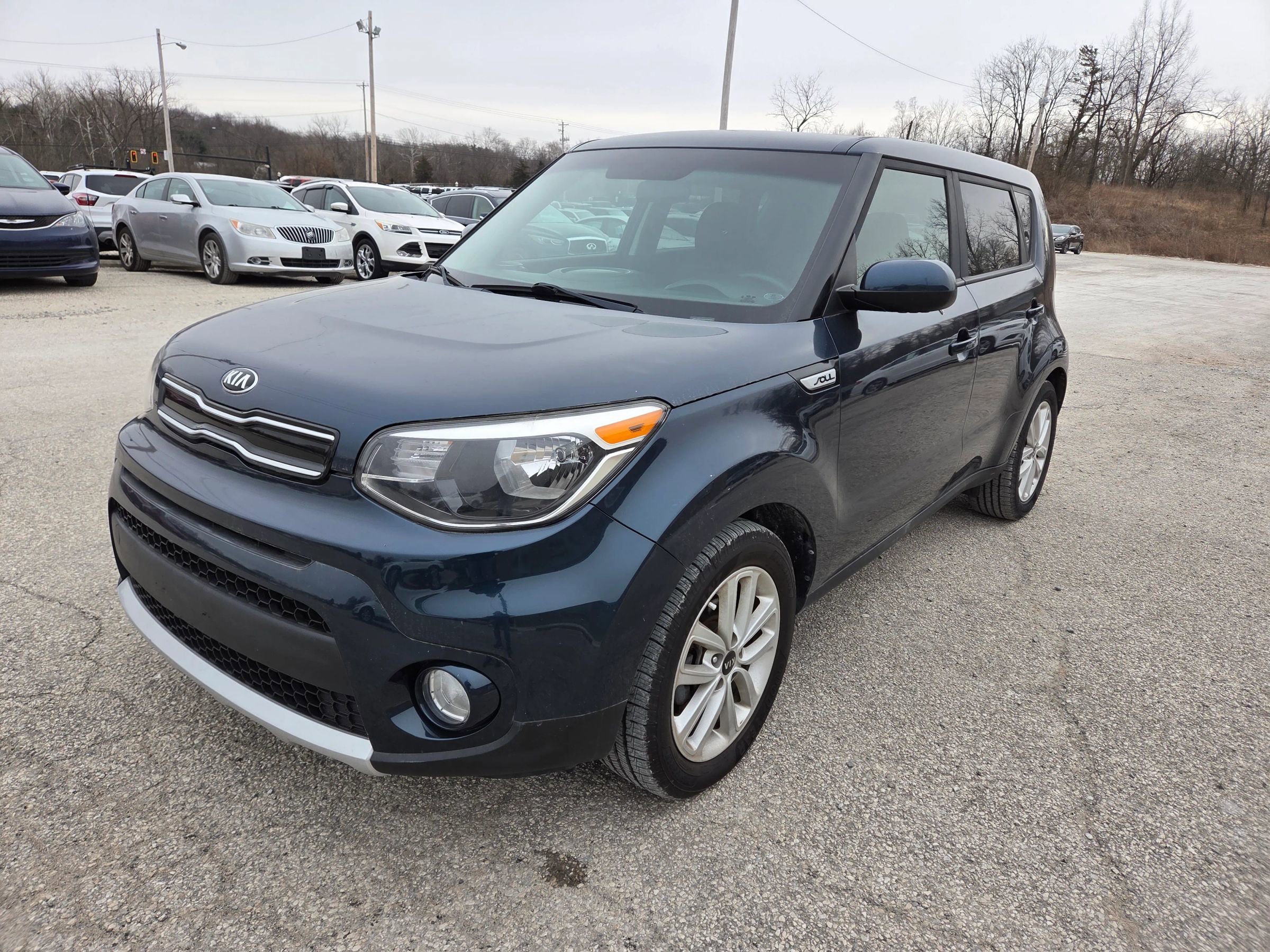 Used 2018 Kia Soul + image 2