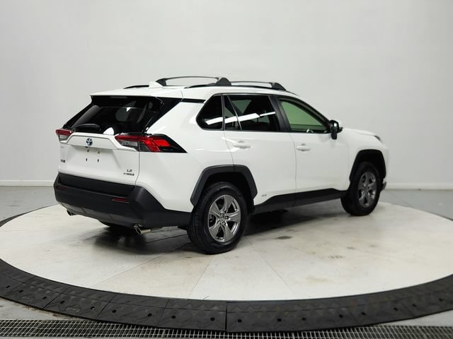 Used 2023 Toyota RAV4 LE AWD/4WD image 8