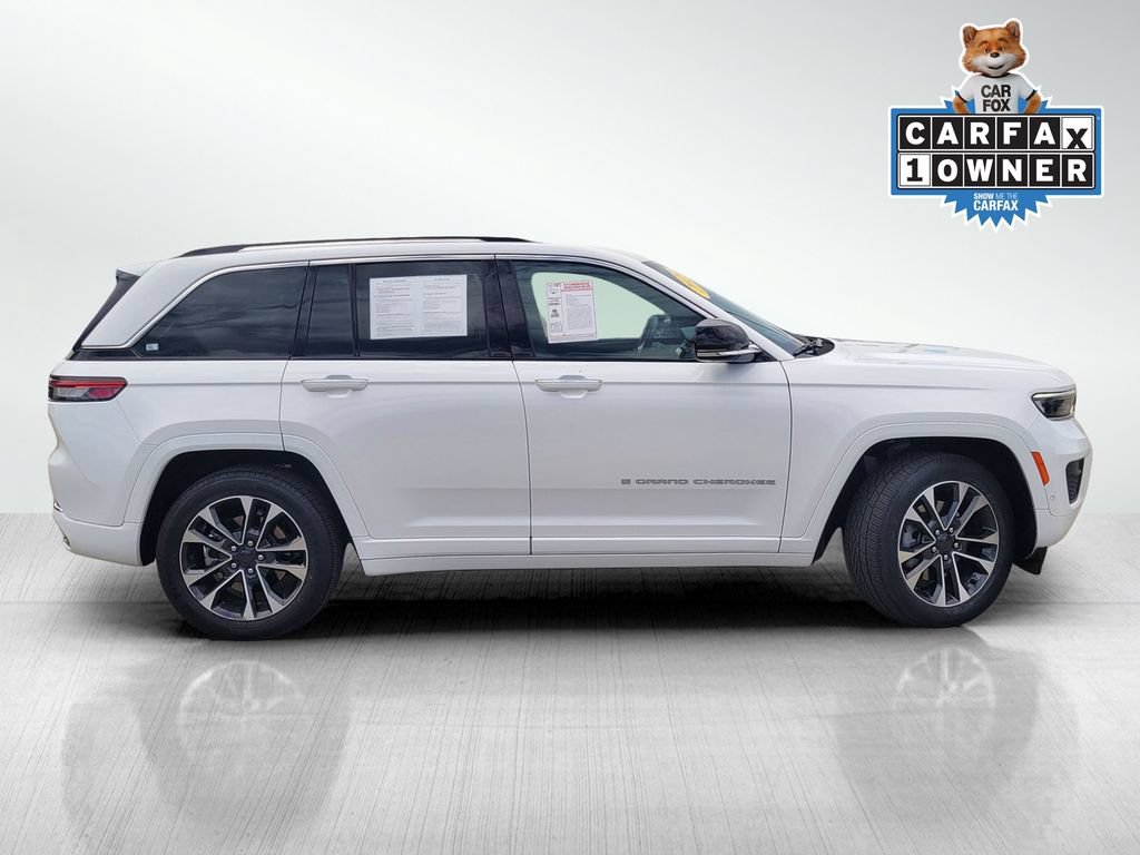 Used 2023 Jeep Grand Cherokee Overland w/ Advanced Protech Group III AWD/4WD image 3