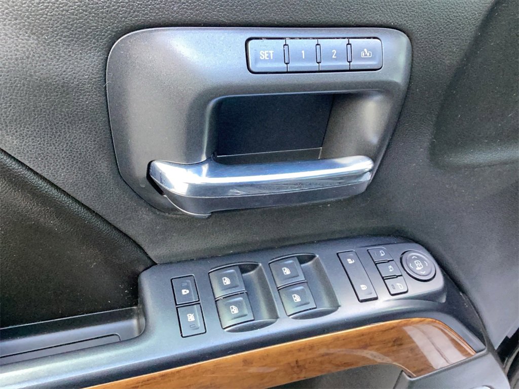 Used 2017 Chevrolet Silverado 1500 High Country image 12