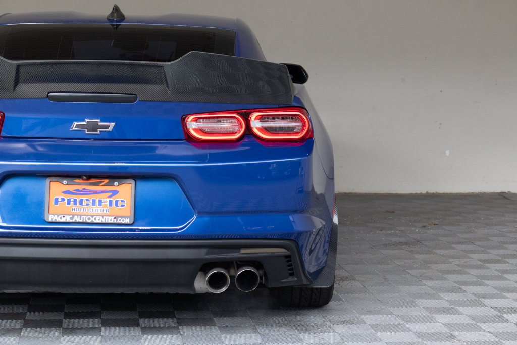 Used 2021 Chevrolet Camaro LT RWD image 12